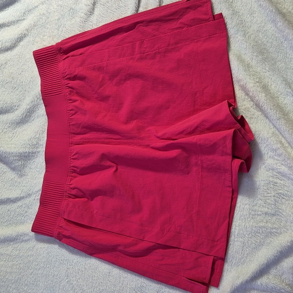 Lululemon Stretch Woven High Rise Shorts Size L - Picture 3 of 8